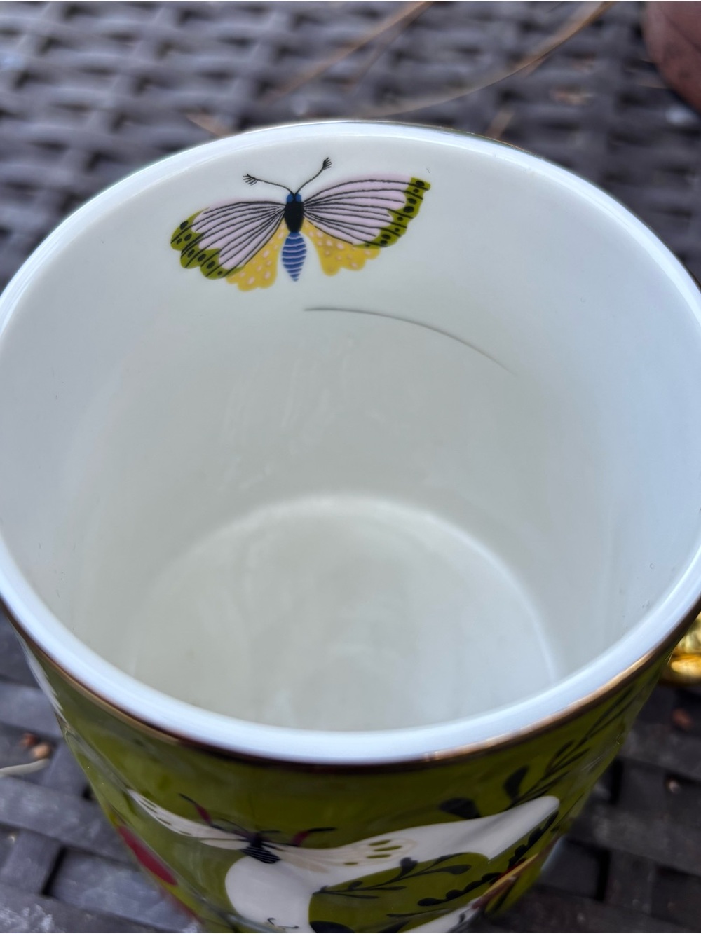 Monogram 'Q' Green Floral Ceramic Mug with Gold Handle - Picture 6 of 9